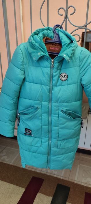 Продам куртки зимнии