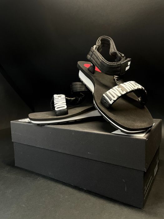 sandale de la love Moschino, numărul 39 hard