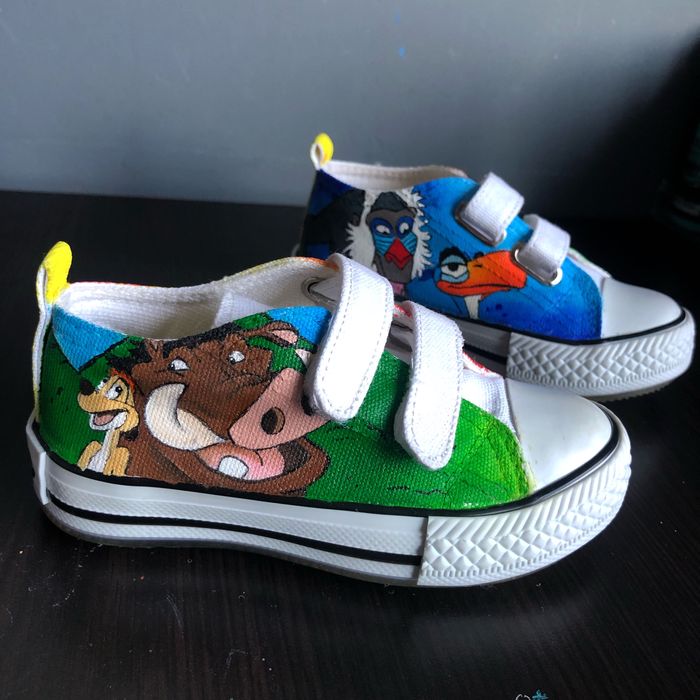 Рисуване върху кецове