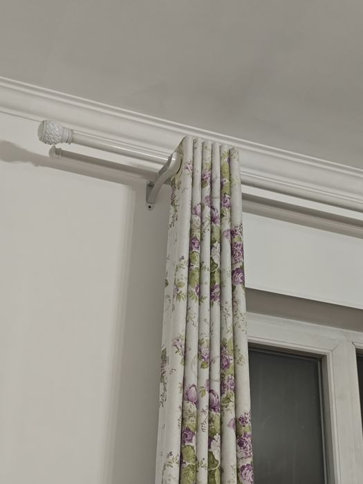 Карнизы белые двойной идеальное