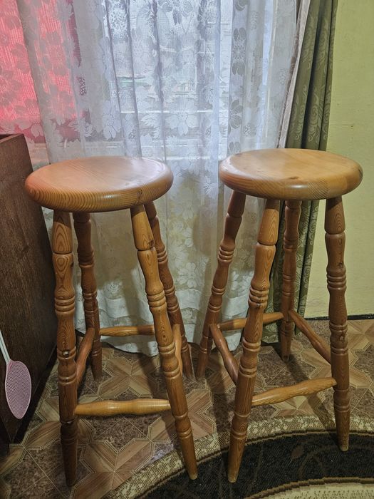 Бар столове от естествено дърво