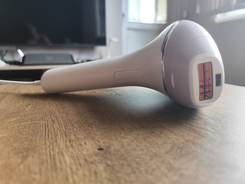 Фотоепилатор Philips BRI947/00 Lumea