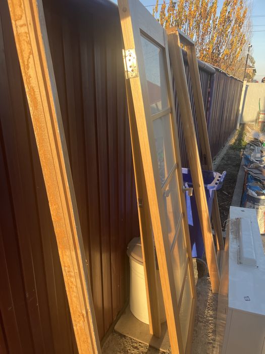 Продаются Двери с наличниками