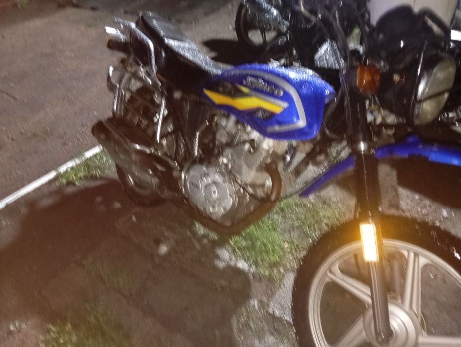 Продаю мотоцикл 200кубов