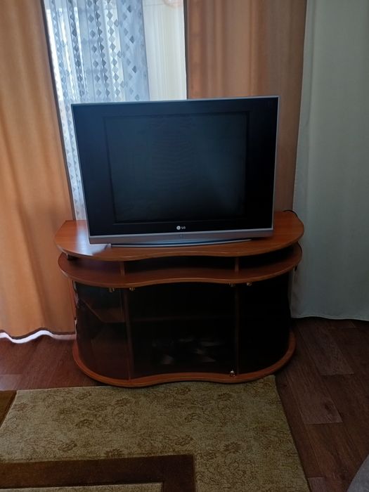 Продам телевизор. Показывает отлично.