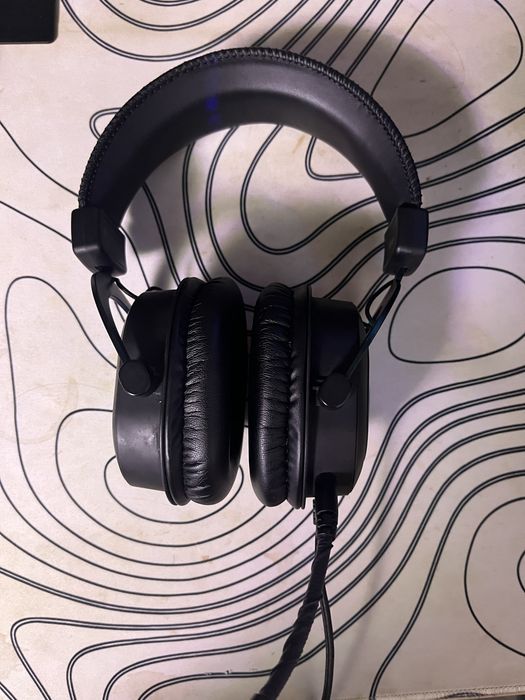 Продам наушники fifine h6