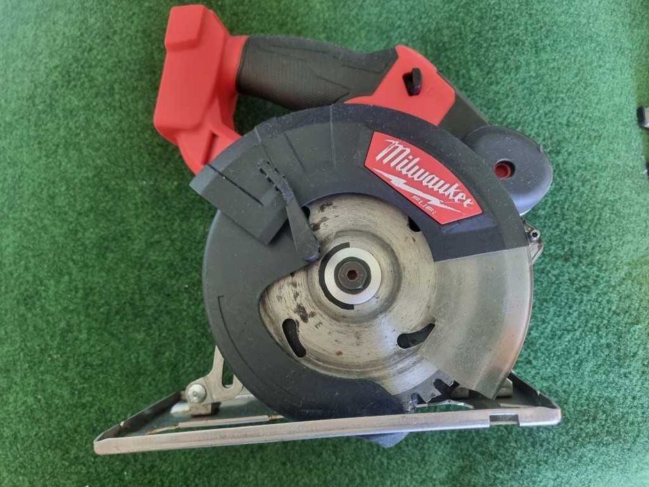 Milwaukee M18FMCS - Безчетков циркуляр за метал ф 150мм