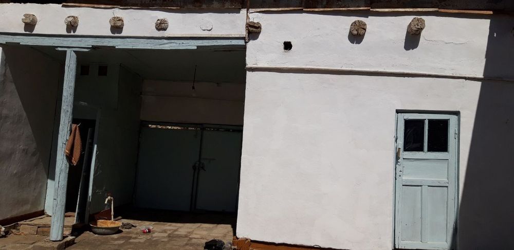 Ховли сотилади . Икки сотихли