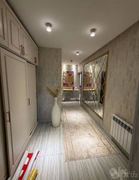 Нукуская капитал банк 4/6/16 2с/уз балкон есть  мебель техника 97кв.м