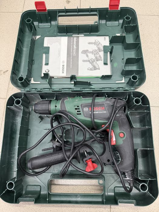 Bosch UniversalImpact 800 – 800W Ударна бормашина с куфар
