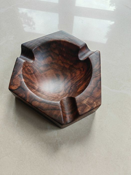 Арт пепелник за пури