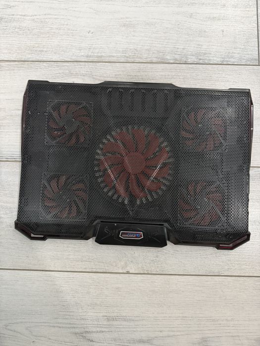 Охлаждающая подставка для ноутбука