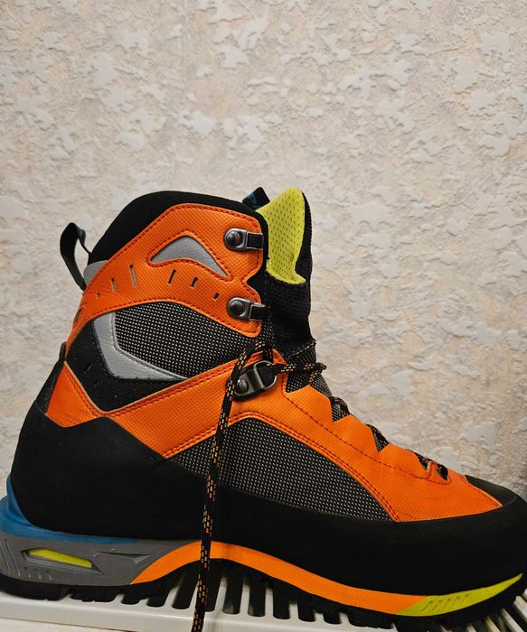 Bocanci de trekking Scarpa
