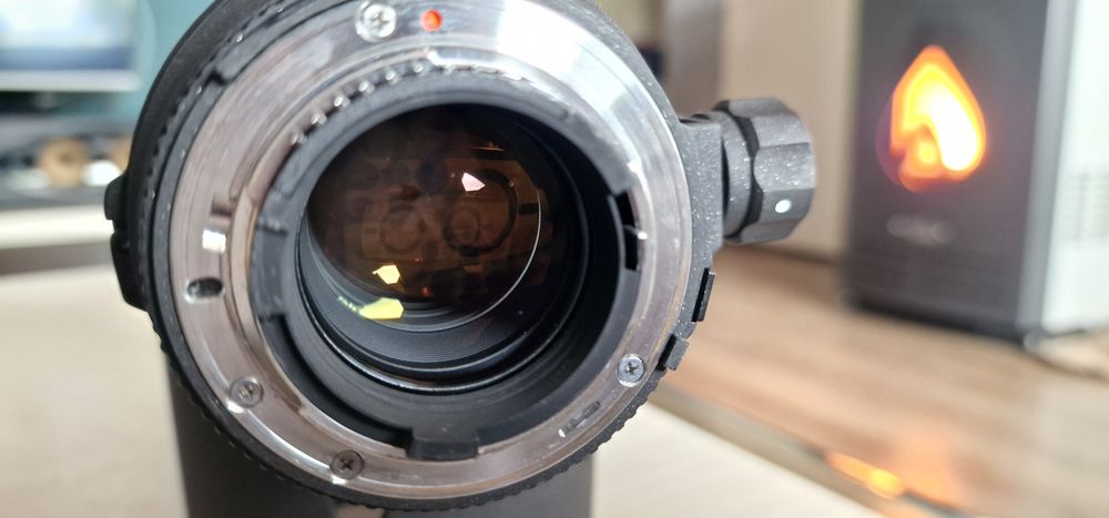 Sigma 70-200mm f/2.8 EX DG APO HSM за NIKON F 
​Описание:
​Продавам легендарното „работно конче“ на Sigma – 70-200