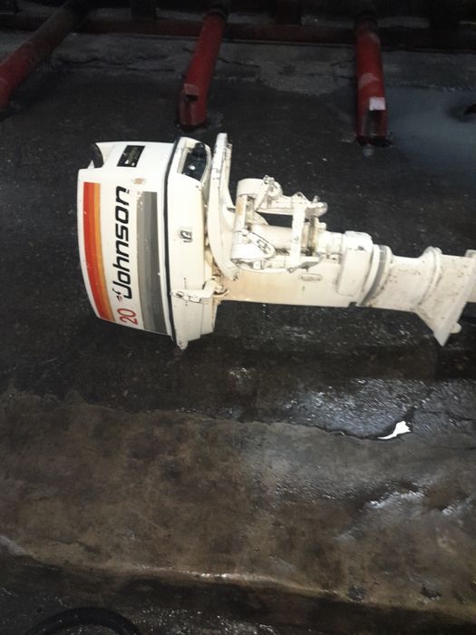 Продам мотор джонсон 20