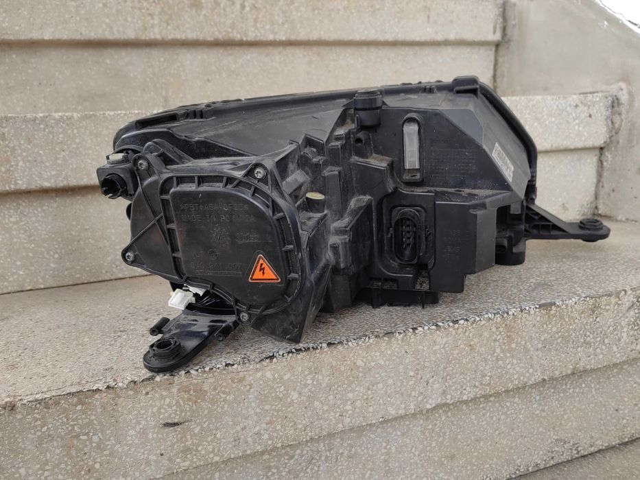 Фар Skoda Rapid Bi-Xenon LED ляв / Фар Шкода Рапид Оригинален