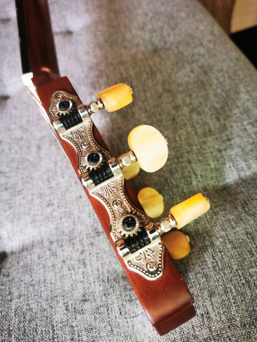 Акустична китара с наелонови струни и електроника - Yamaha NTX1