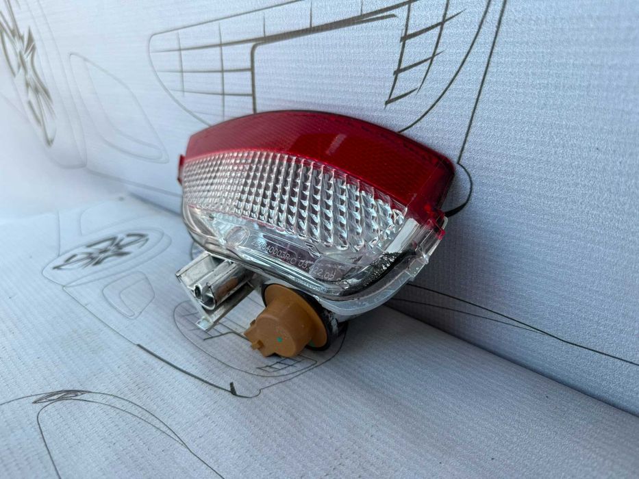 Stop Haion Dreapta Renault Captur 1 2015 / 2013-2020 / Cod OEM 265540003R (5C2)