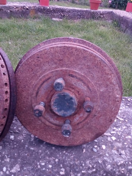 Butuci căruță remorci