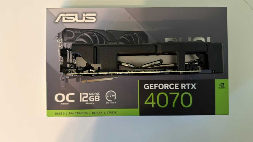 NVIDIA GeForce RTX 4070 ASUS Dual OC - Garanție PC Garage - Impecabila