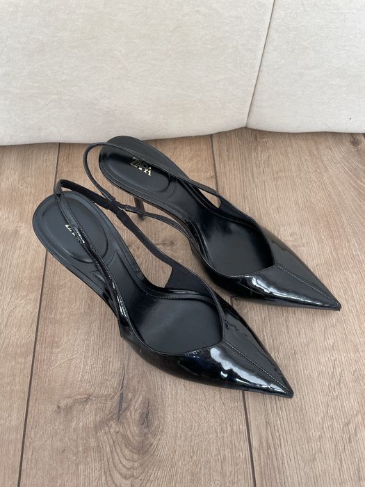 Продаю туфли Zara черный