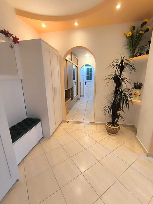 Proprietar – Vând apartament 3 camere decomandat, etaj 2, Obcini (Suceava) – 68 mp