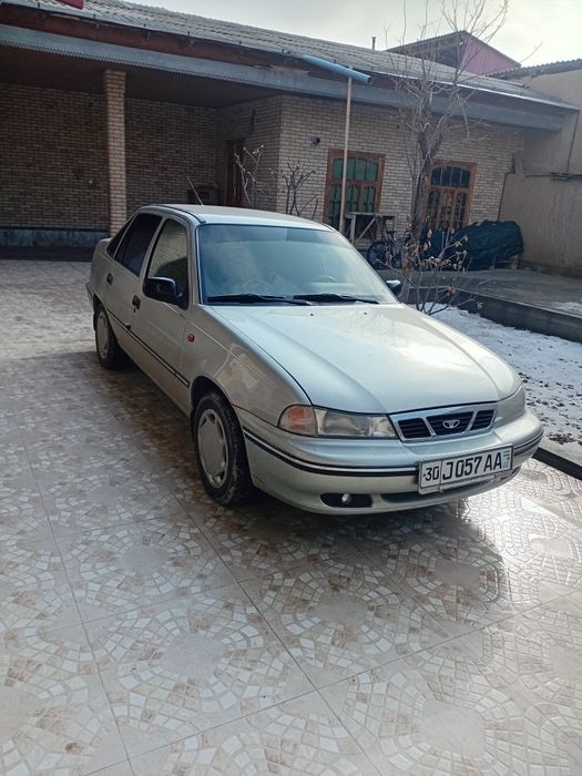 Нексия 1 сотилади 2001 сонс.