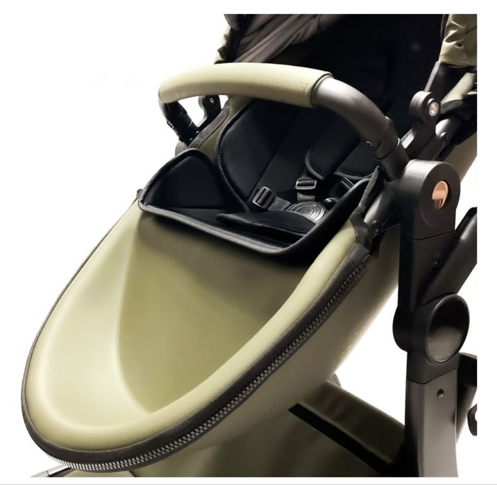 Продам коляску из экокожи