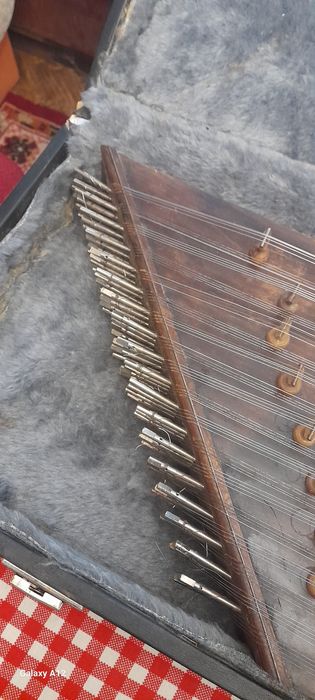 Santoor (sau santur), vechi instrument muzical