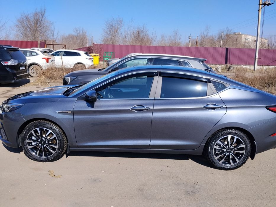 Продам автомобиль JAC J7 2023 года