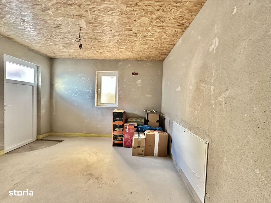 Casă individuală de vanzare  cu garaj și curte proprie – Hălchiu