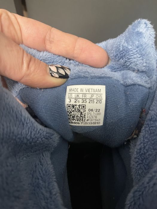 Оригинални ботуши адидас