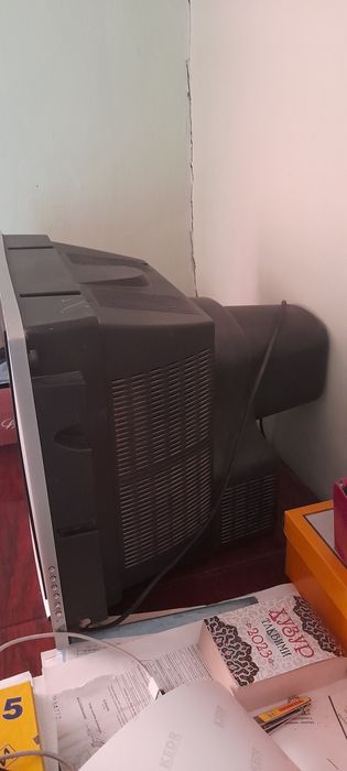 Телевизоры сотилади 17"(44sm)