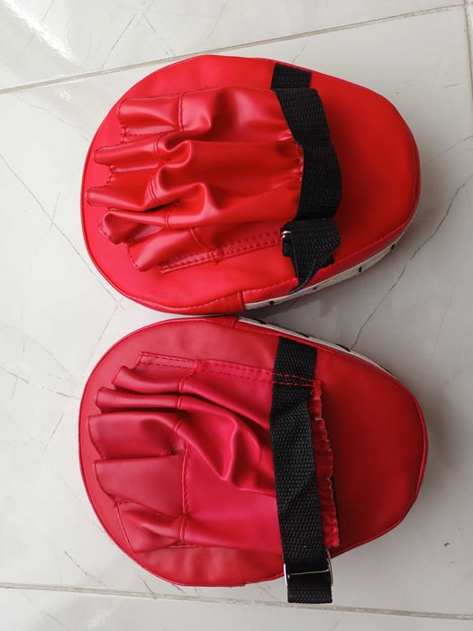 Боксови лапи извити 2бр, мишена за бокс и кикбокс, боксови ръкавици