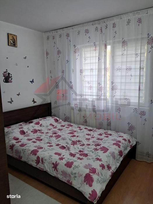 Etaj 2 - Mircea cel Batran, 2 camere model cu geam la baie