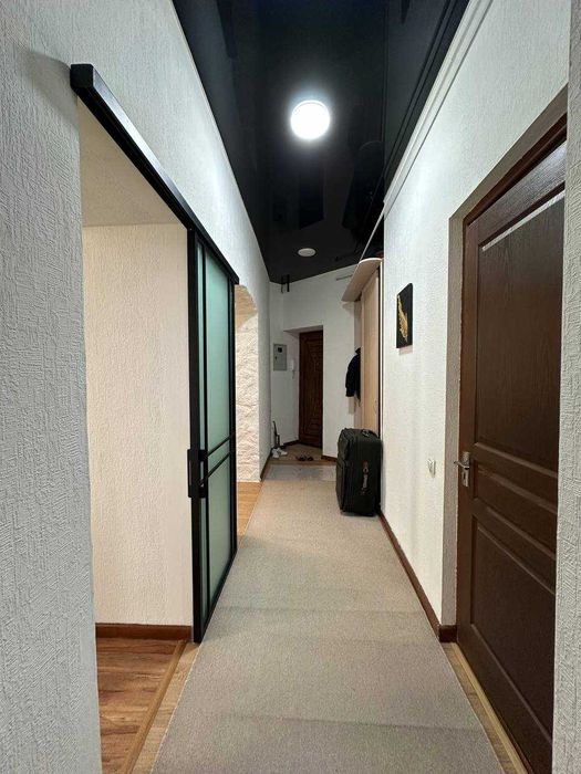 Продаётся 2/2/3 53м2 (Ориентир Мирабад Авеню - гостиница Россия)