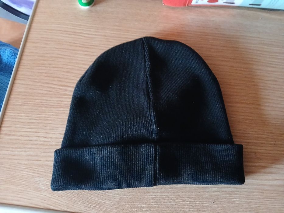 Шапка MONSTER с симоволом