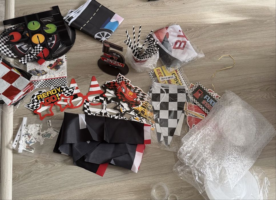 Парти артикули за рожден ден - коли, формула 1, състезателни коли