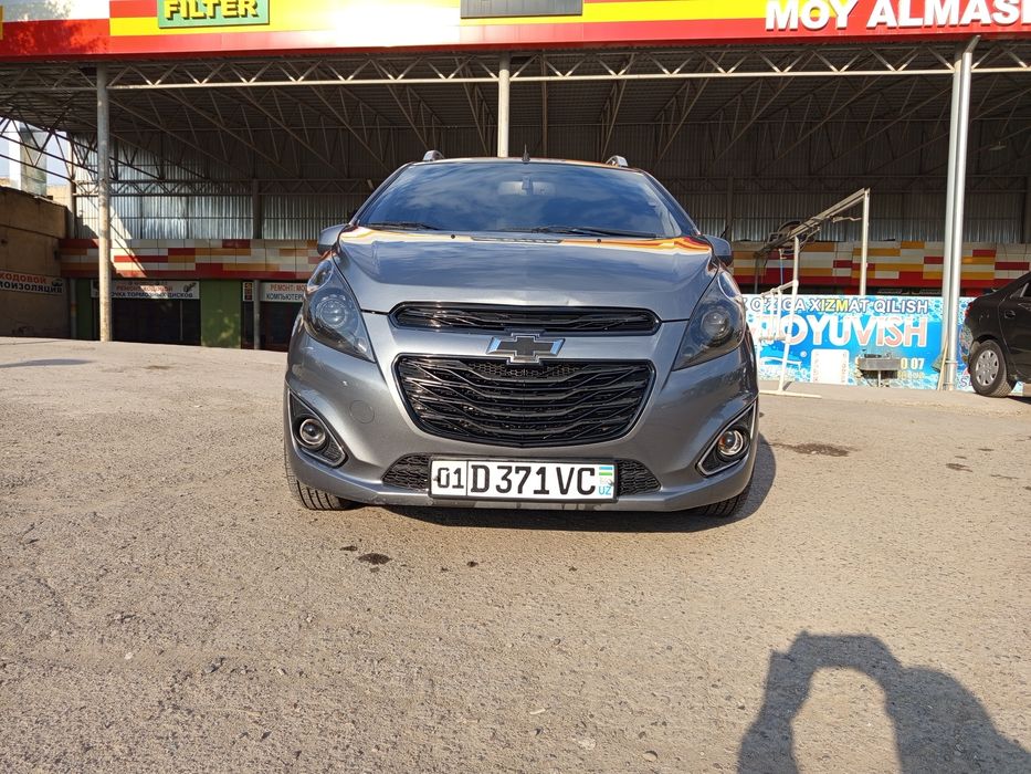 Chevrolet Spark mokri asfalt sotiladi