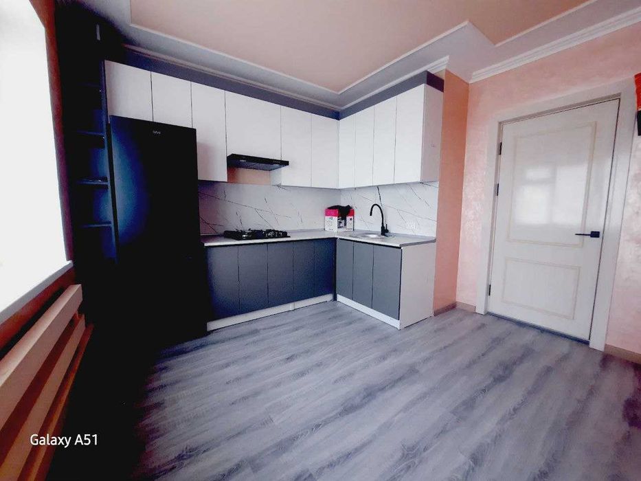 Маргилон (комбинат) шаҳрида 3 хонали квартира зудлик билан сотилади