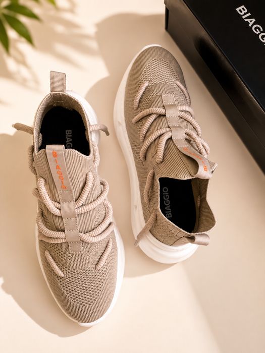 Vand sneakersi Biaggio noi in cutie