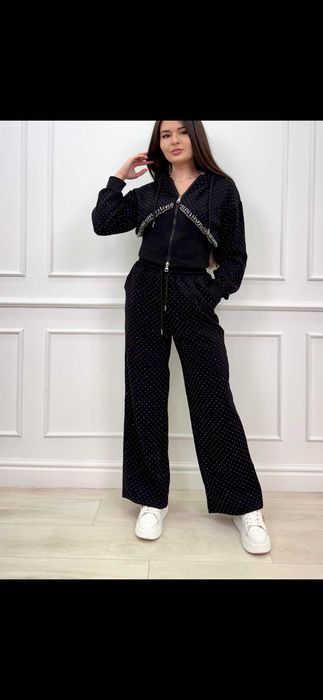 Trening/ compleu cu pietricele Nou