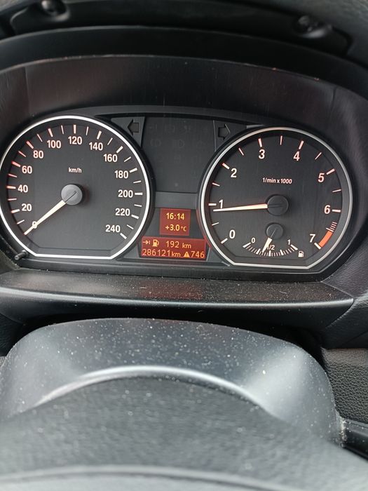 Vând sau schimb BMW