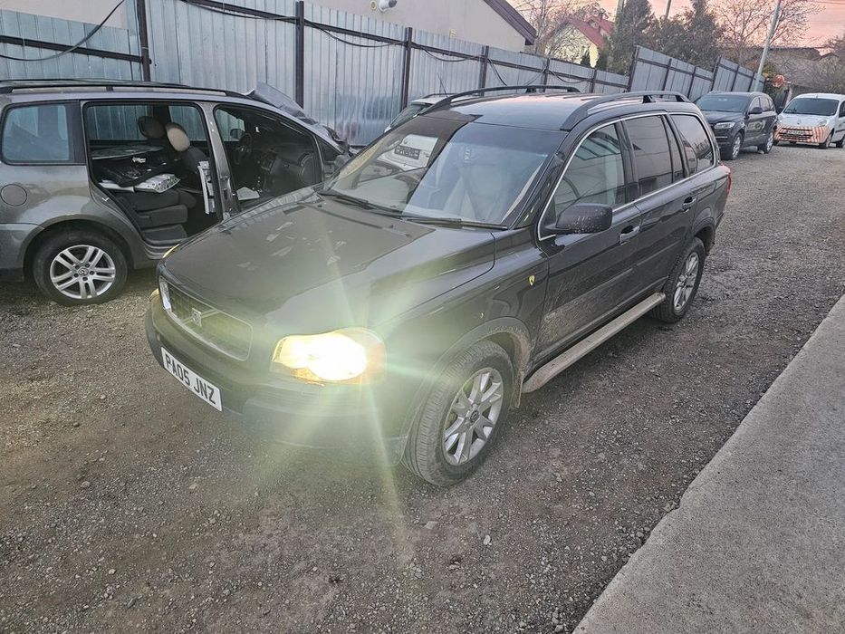 dezmembrez volvo xc90 euro 3 2.4 diesel an 2005