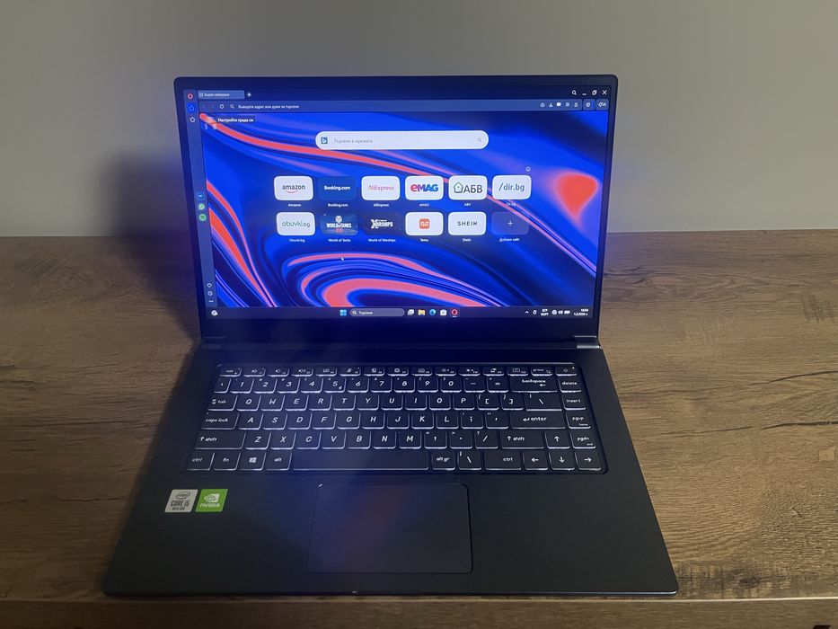 Лаптоп MSI 15 - 15,6 “