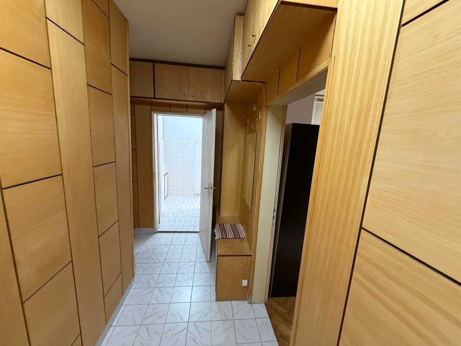 Дава се под наем Тристаен апартамент в Велико Търново, Колю Фичето - 80 кв.м за 280.5 € - Снимка #3