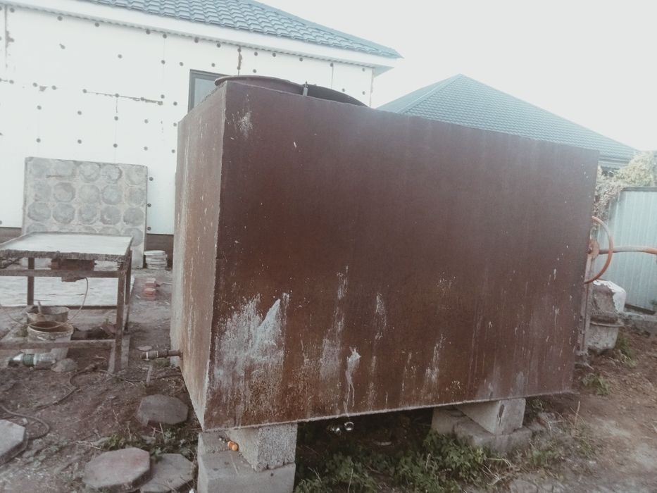 Продам металлический чан