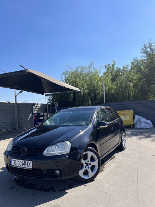 vând urgent golf 5