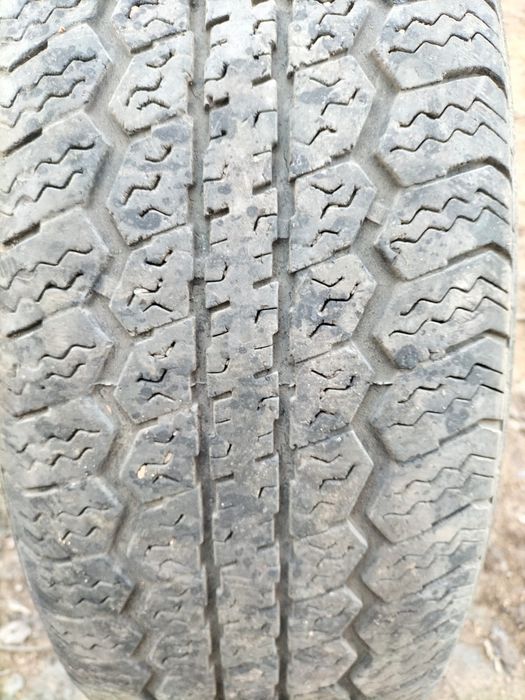 Продам резину r16  245 ,70