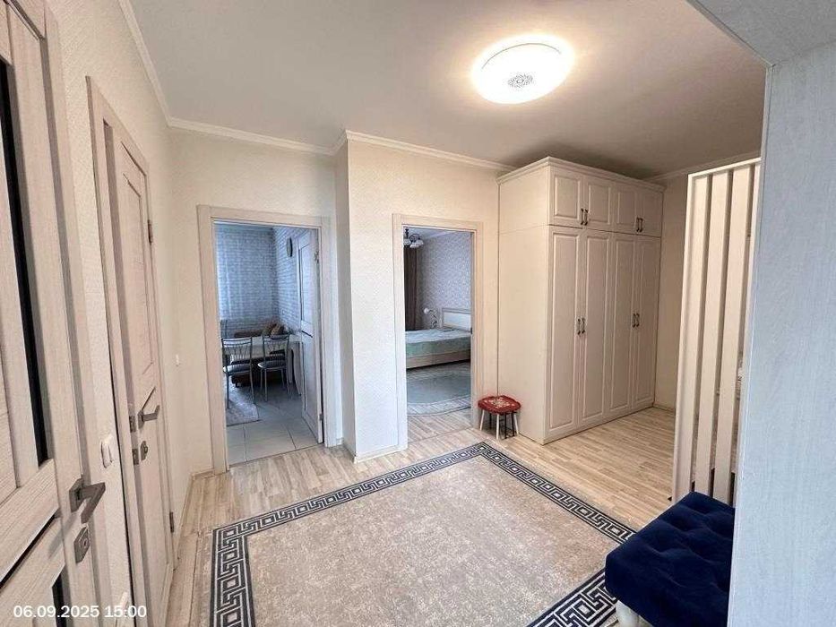 2-комн. квартира, 72.7м², 8-й микрорайон.
